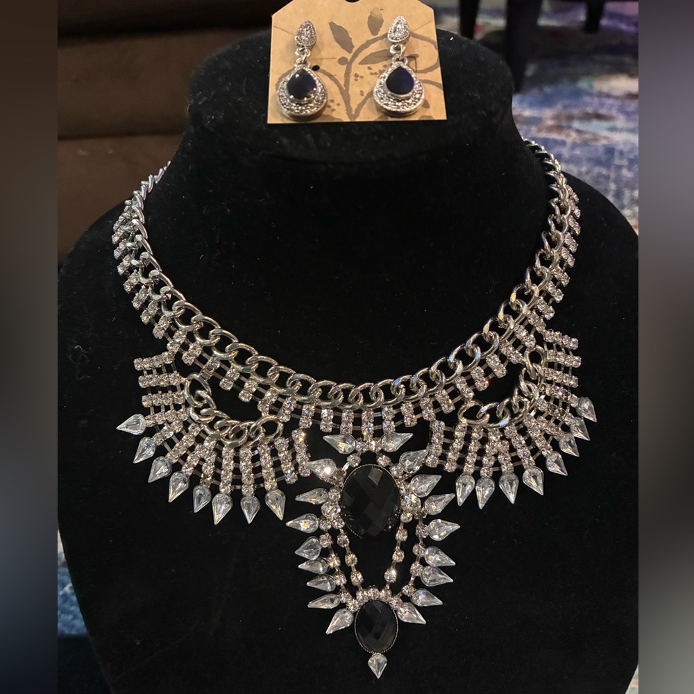 Statement Silver and Black Crystal Choker Necklace - Women Jewelry
